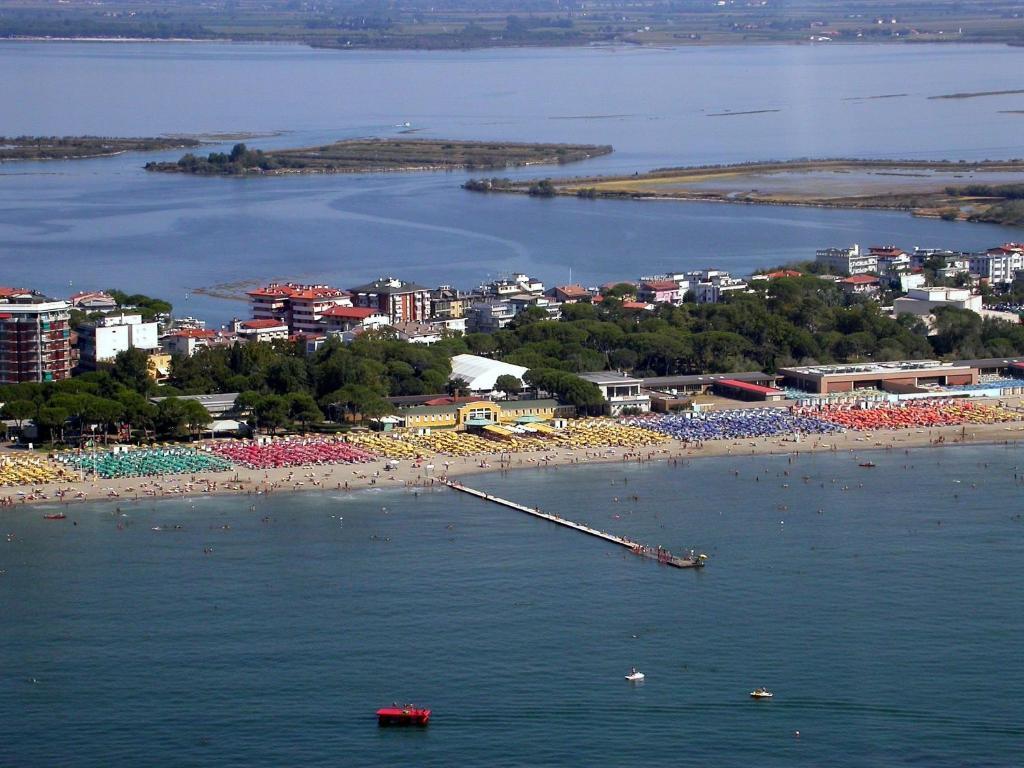 Hotel Park Spiaggia Grado Exteriör bild